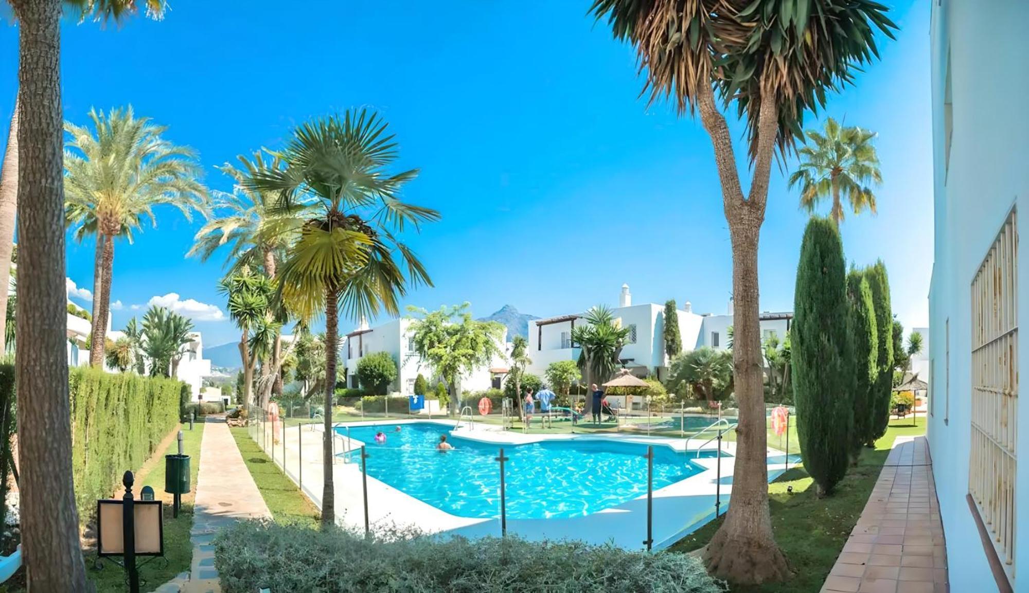 Gorgeous 2Br Apt. W/ Mountain View Puerto Banus ماربيا المظهر الخارجي الصورة