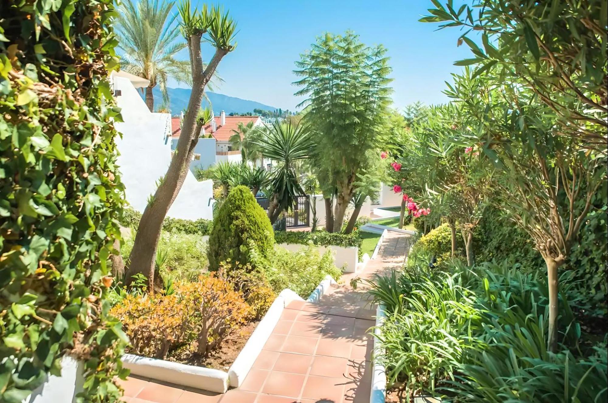 Gorgeous 2Br Apt. W/ Mountain View Puerto Banus ماربيا المظهر الخارجي الصورة